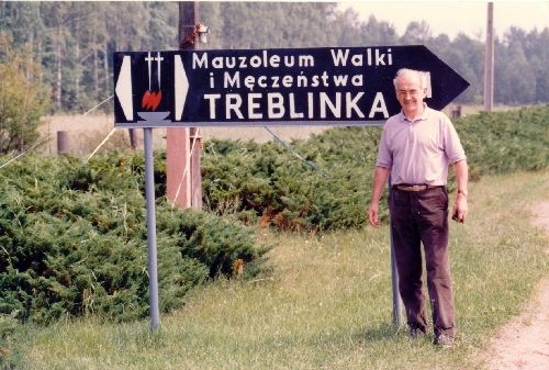 Dr. Robert Faurisson in Treblinka, June 1988.