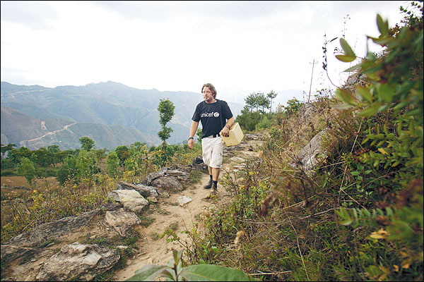 [use an abuse of celebrity] Charley Boorman: delivering vaccines in Nepal