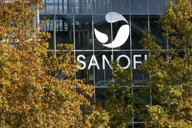 The Sanofi logo is seen at the company's headquarters in Lyon, France, October 26, 2015.  REUTERS/Robert Pratta